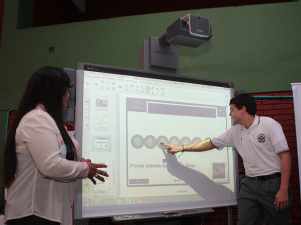 Cali est viviendo  todo un revolcn tecnolgico y digital en las aulas de clase