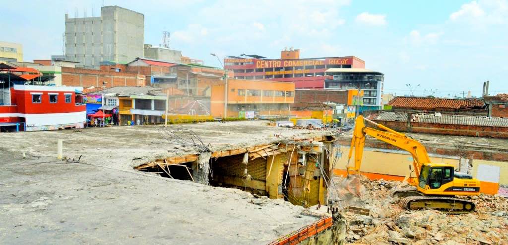 Avanzan las demoliciones en el área de renovación urbana