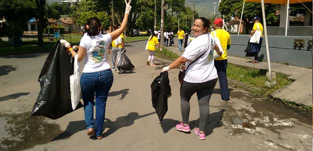 Alcalda de Cali particip de campaa Limpiemos Colombia