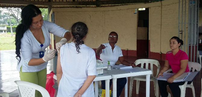 M�s de 90 adultos mayores se vacunaron contra la Influenza
