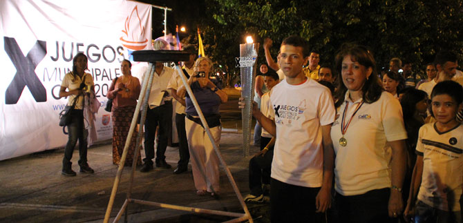Arde el fuego patrio de los X Juegos Municipales, Olimpiadas Intercomunas