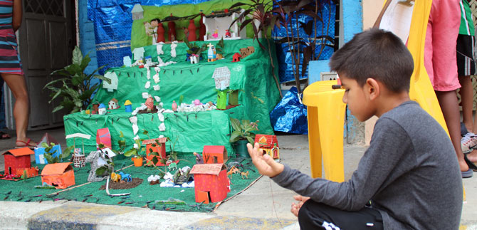 Inicia recorrido con 10 finalistas del concurso Un pesebre por una Navidad en paz