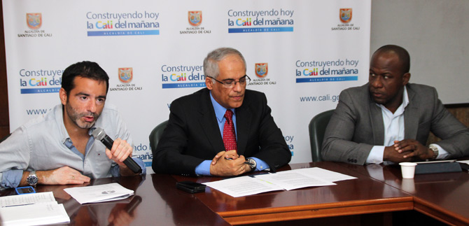 Asesor de Paz mostrar proyectos que se realizan con emberas en Cali; rueda de prensa