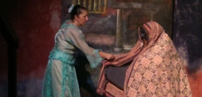 Progrmese este viernes para ver en el teatro El Teln, El Diablo de la Botella