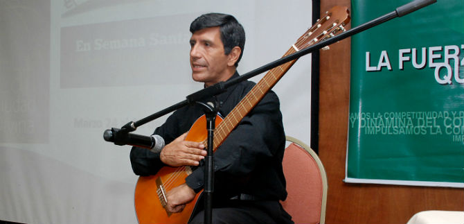 Maestro de msica Enrique Milln dicta conferencia