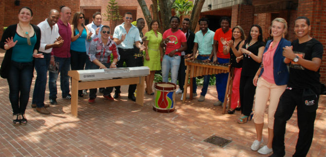 Conferencia en la Audioteca Municipal, los Sonidos Sanadores y el Palo de lluvia