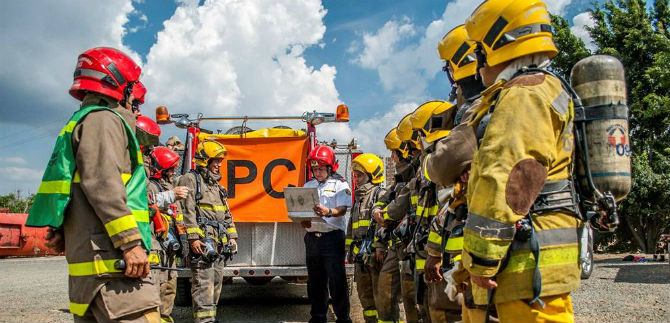 Jvenes de comunas TIOS podrn formarse como voluntarios del Cuerpo de Bomberos