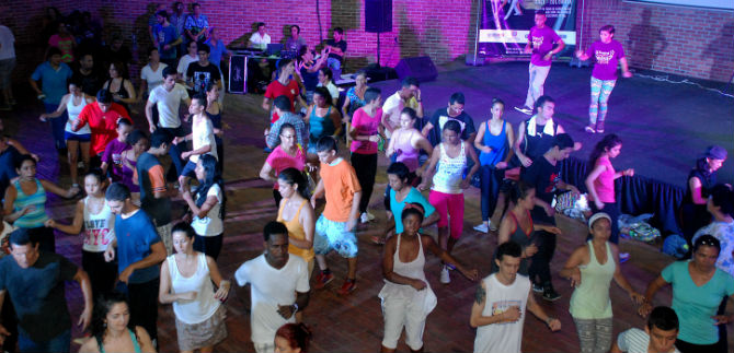 Ofrecen talleres y clases de baile en el X Festival Mundial de Salsa