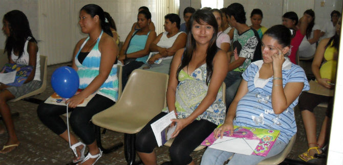 Embarazarse y contagiarse de Zika puede ser riesgoso: Secretario de Salud