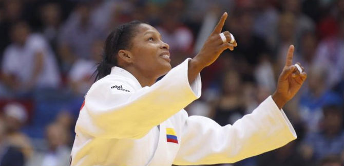 Yury Alvear gan oro en Panamericano en Per