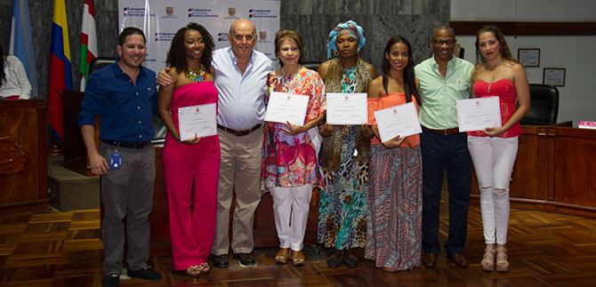 En su da, siete mujeres lideresas de Cali reconocidas por el Alcalde Armitage