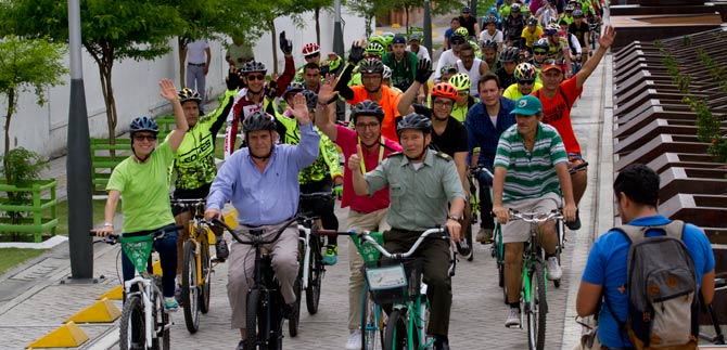 Alcalde de Cali particip en la jornada de cierre de la Semana de la Bicicleta