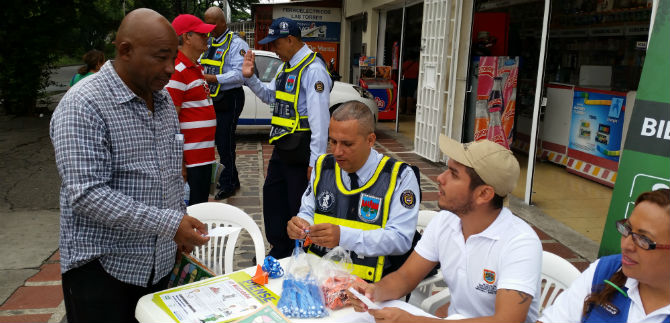 Estrategia Bienestar en tu barrio llevar servicios sociales a la Comuna 20