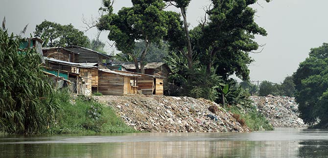 Avanza dilogo con familias del jarilln tras riesgo por temporada de lluvias