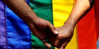 Con un performance, asistentes a la marcha Lgtbi se toman el sem�foro de la Plazoleta Jairo Varela