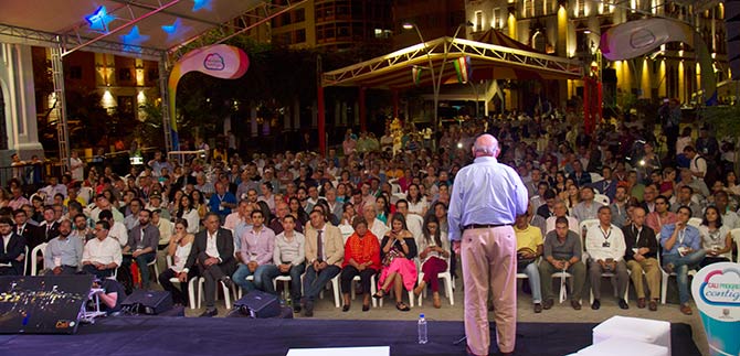 La idea de una ciudad abierta 24 horas es perfecta: empresarios