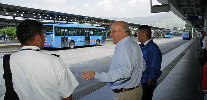 Administraci�n Armitage le apunta a un MIO eficiente