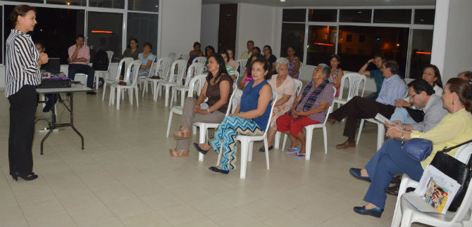 Vecinos del Coliseo El Pueblo han recibido informaci�n sobre realizaci�n del Petronio �lvarez