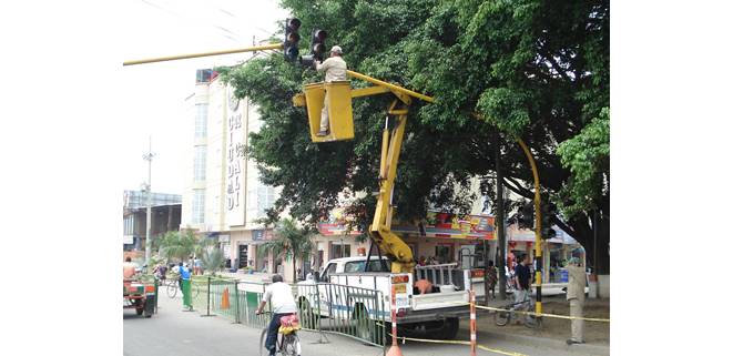 Trnsito trabaja por la optimizacin de la Red Semaforizada