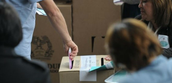 Antes de tomar una decisin frente al plebiscito es necesario informarse: Asesora de Paz