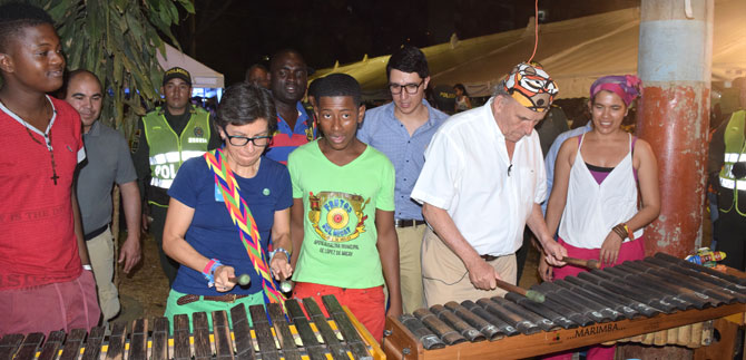 La senadora Claudia L�pez estuvo Petroniando