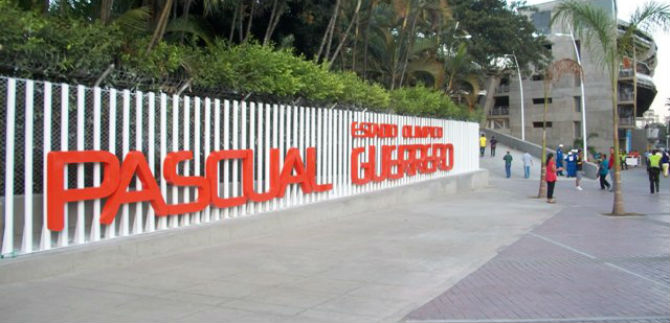 Vendedores ambulantes del estadio Pascual se benefician con contrataci�n directa