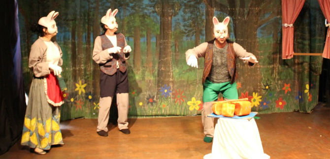 Una bella y  colorida puesta en escena este s�bado en El Tel�n