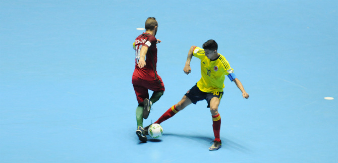 Me sacaron una tarjeta amarilla injusta: Angellot Caro, capitn del equipo colombiano de ftsal