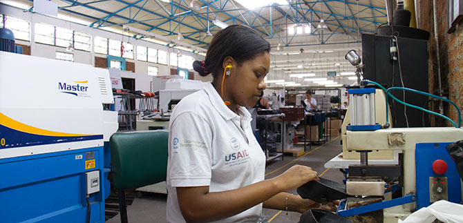 Alcalda le apuesta a la paz ampliando la formacin laboral de ms caleos