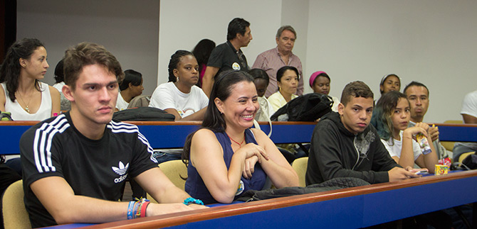 J�venes cale�os comprometidos con la cultura ciudadana