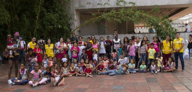 Poblaci�n del �rea de renovaci�n urbana reciben capacitaci�n en manipulaci�n de alimentos