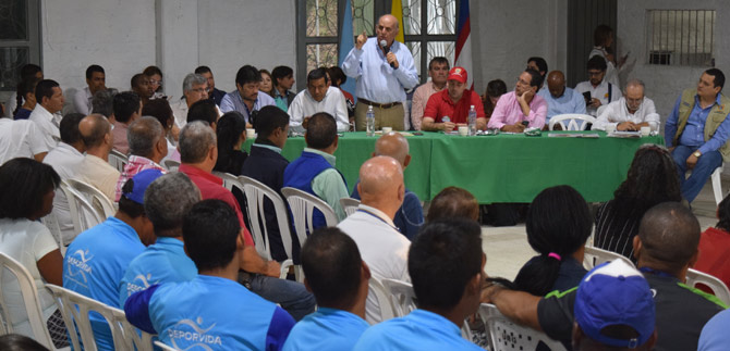 Maurice Armitage contin�a llevando progreso a las comunas