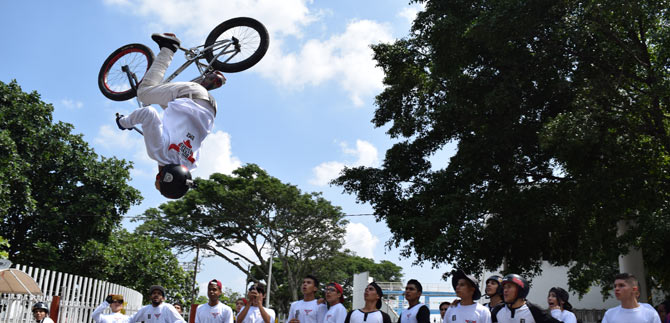 Jvenes del Ciclismo Extremo demostraron sus habilidades