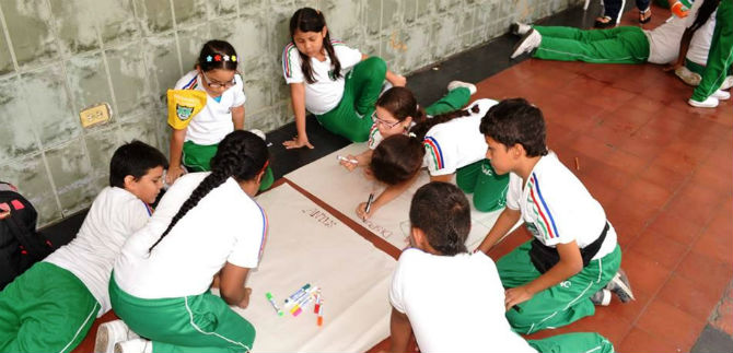 Dagma y Javeriana sembraron cultura ambiental en la Comuna 9