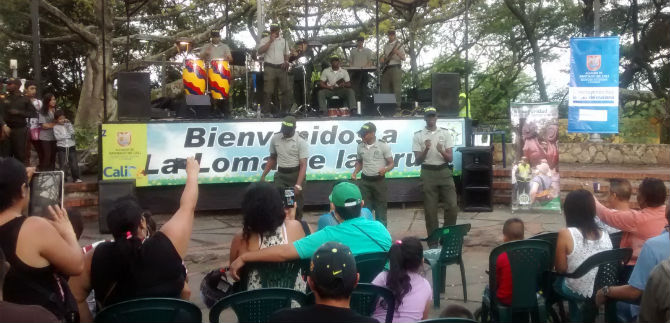 Artesanos homenajearon a las madres
