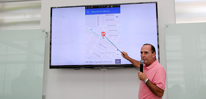 Tr�nsito lanza aplicaci�n m�vil para reportar accidentes y consulta de tr�mites