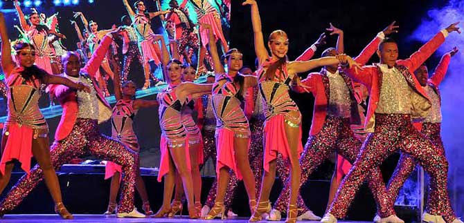 250 jvenes de Cali a Vive Bailando