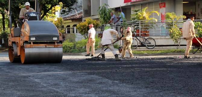 Cali contar con una veintena de cuadrillas de mantenimiento vial