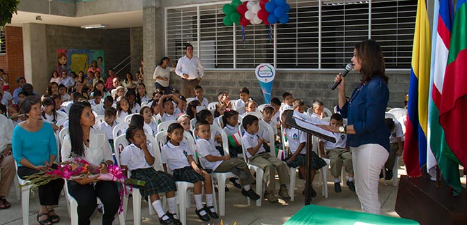 Remodelada y adecuada se inaugur� la Sede educativa C�limo Rueda