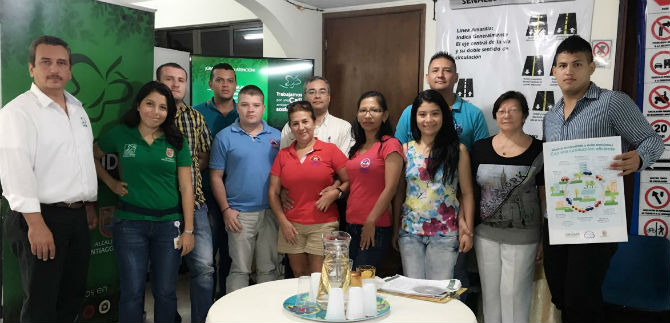 Autoridad ambiental trabaja en el programa de conduccin eficiente