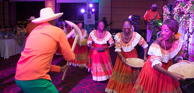 La fiesta ms importante del Pacfico genera empleo para ms habitantes de la ciudad