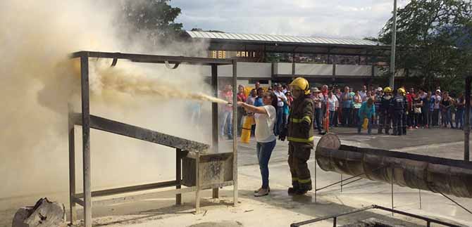 Inician capacitaciones para integrar grupos de prevencionistas en comunas de Cali