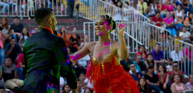 El jurado valor los clasificados al XI Festival Mundial de Salsa 2016