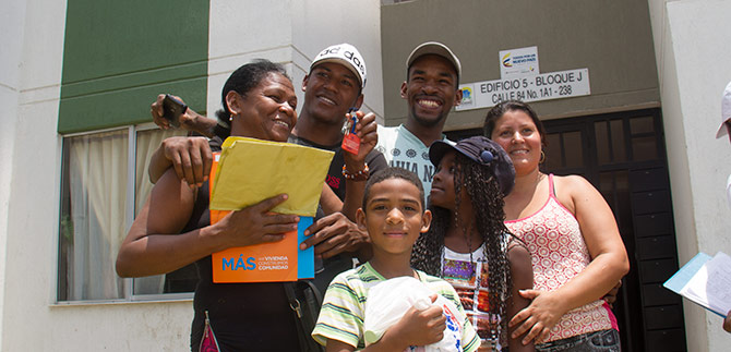 Plan Jarill�n entreg� viviendas a cinco familias que salieron de la zona de riesgo