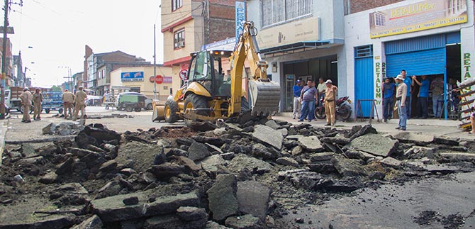 Carrera 9� entre calles 15 y 25 empieza a rehabilitar su pavimento
