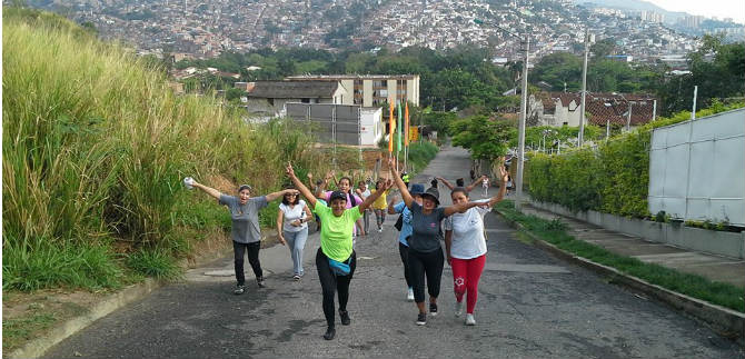 Inicia la primera caminata gratuita de la Secretar�a del Deporte