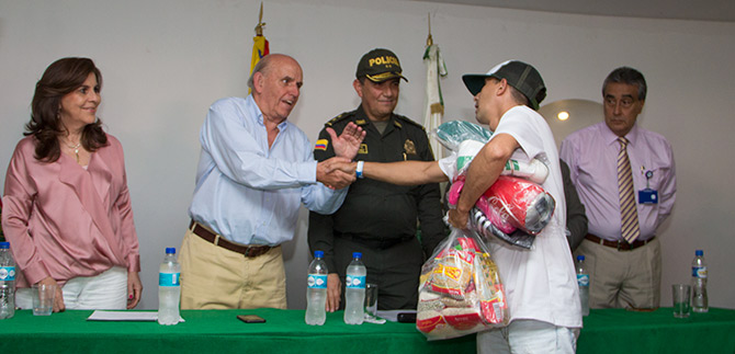 400 jvenes de las zonas vulnerables de Cali pactarn compromisos con sus familias y la ciudad