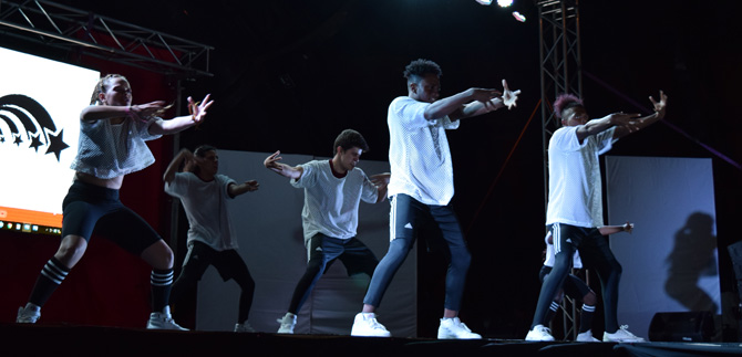 La danza urbana se tom Los Cristales