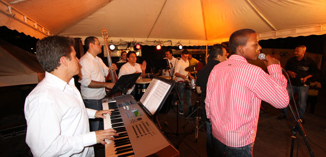 De variada programaci�n art�stica y musical se disfruta en la Feria de Cali