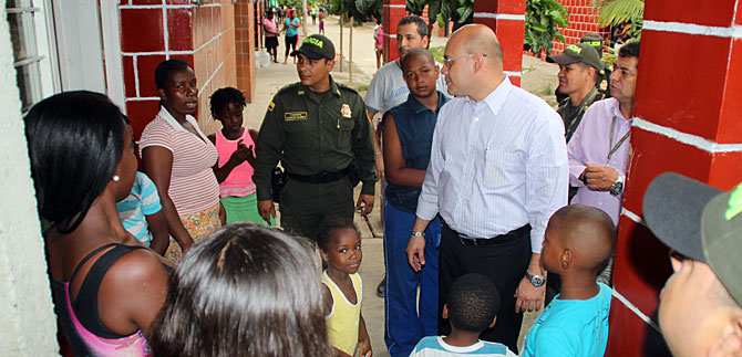 Con intervenci�n social, Gobierno de Cali enfrenta violencia en sector de Potrero Grande